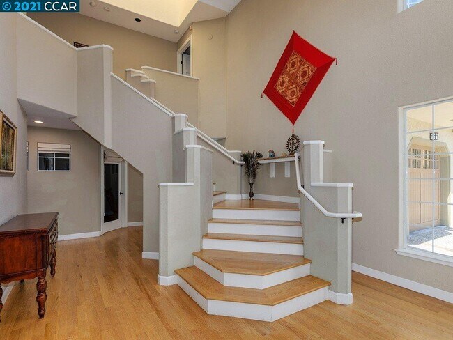 Building Photo - 3434 Woodview Dr
