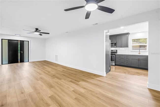 Foto del edificio - 5846 12th St S