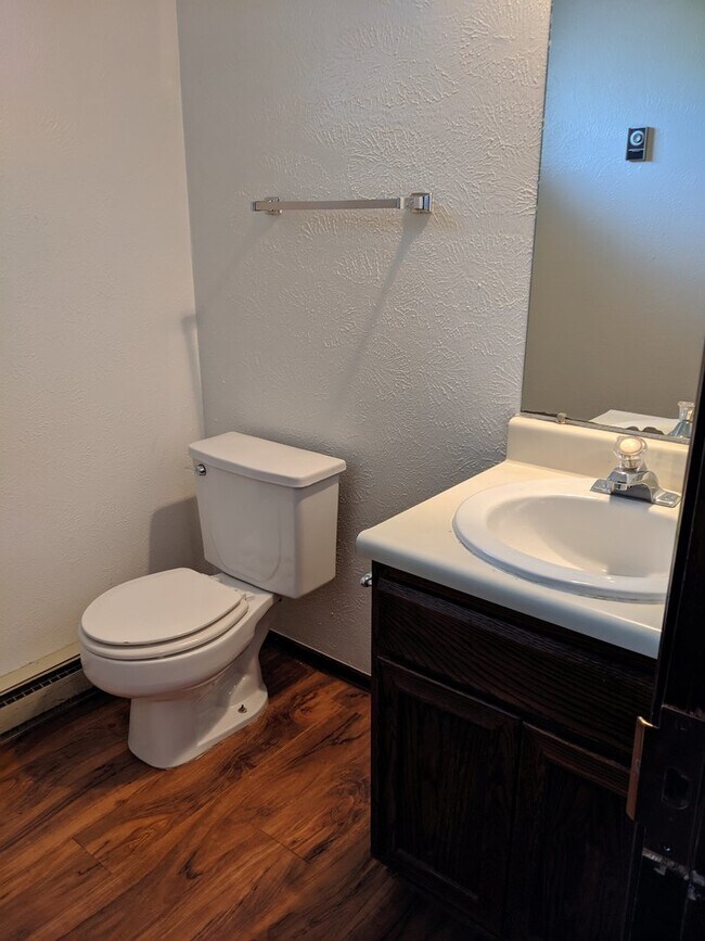 Building Photo - 11-13 Newby Pl