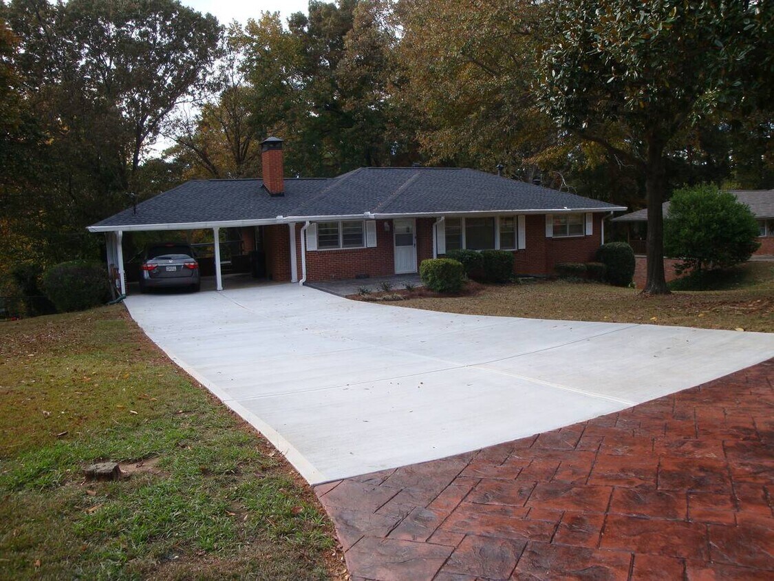 3820 Orchard Rd SE, Smyrna, GA 30080 House Rental in Smyrna, GA
