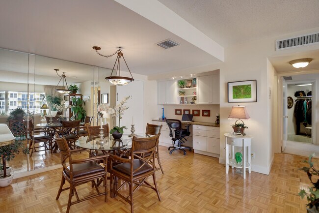 Building Photo - 2600 N Flagler Dr