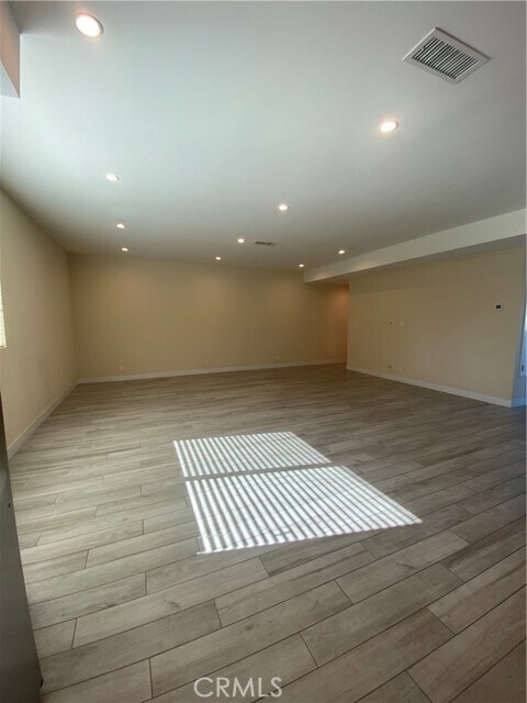 Foto del edificio - 3042 Atwater Ave