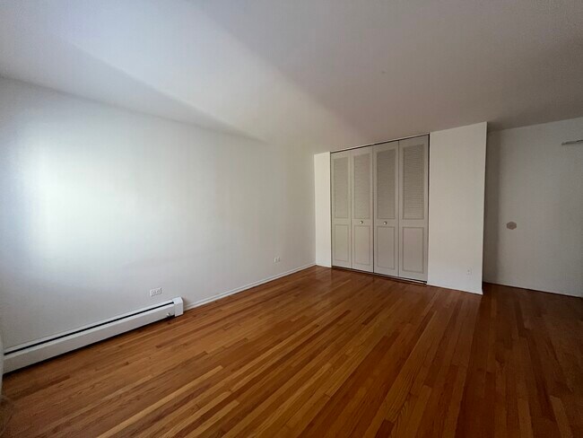 Foto del edificio - 736 W Buena Ave
