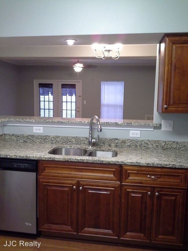 Building Photo - 3 br, 2.5 bath House - 1526 Creek Court
