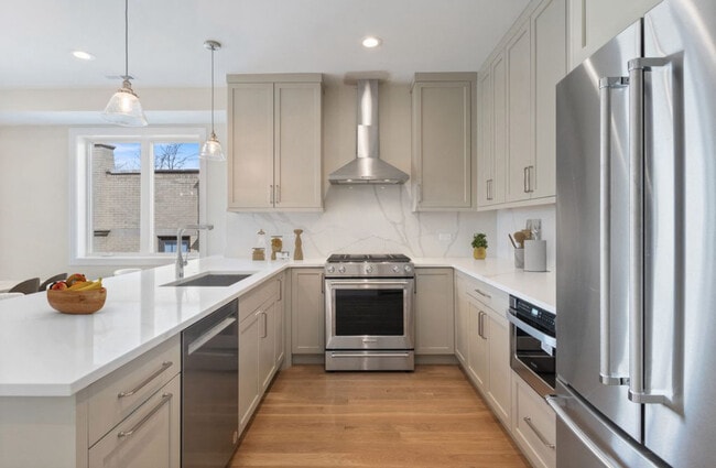 Foto del edificio - 4861 N Hermitage Ave