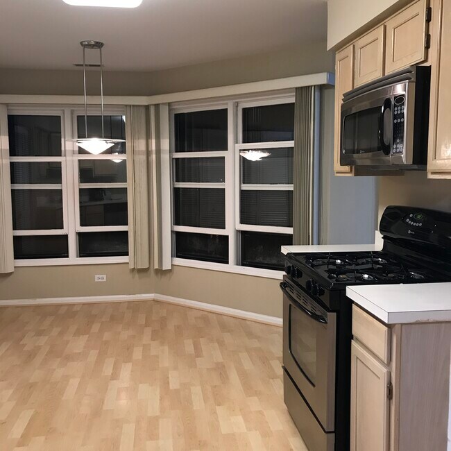 Building Photo - 2528 Live Oak Ln