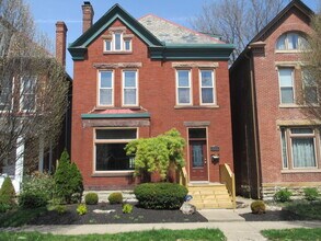 Building Photo - 124 King Ave