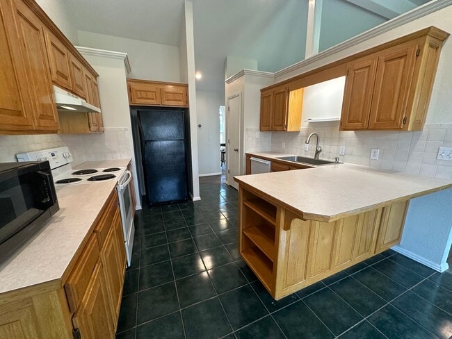 Building Photo - 312 Edgehill Ave