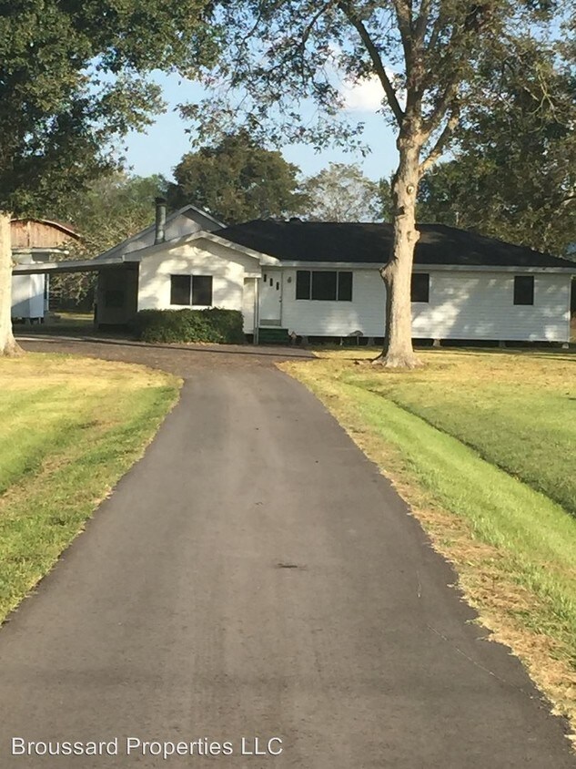 Primary Photo - 3 br, 1 bath House - 650 Hwy 1252