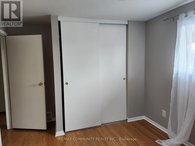 Building Photo - 612 Dundee Ave