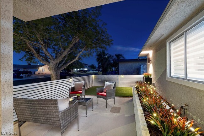 Building Photo - 700 Anatolia Ln