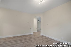 Foto del edificio - 23607 Silver Creek