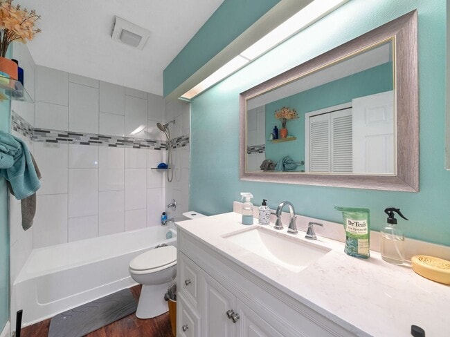 Building Photo - 2758 Waymeyer Dr