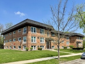 Building Photo - 440 Stevens Dr