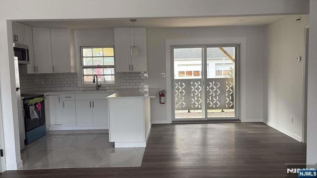 Photo - 671 Midland Ave Apartment