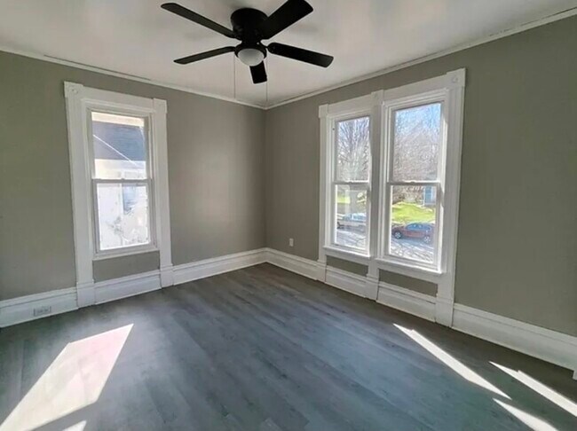 Foto del edificio - 975 Grant Ave