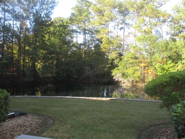 Foto del edificio - 8545 Hopkins Cir