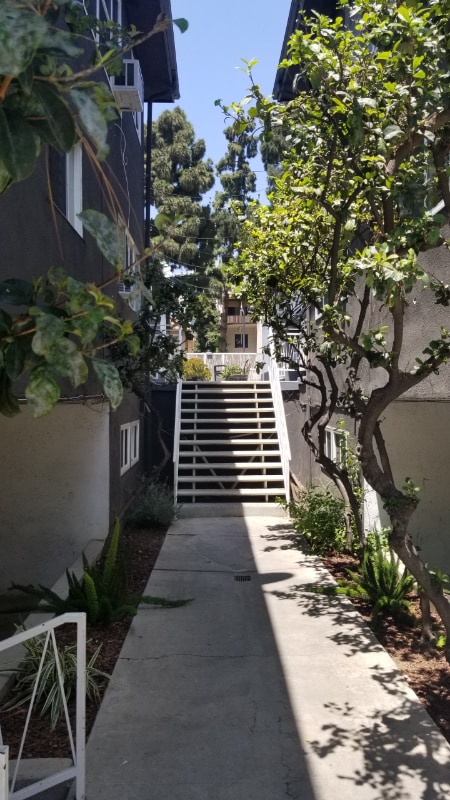 Foto del edificio - 7068 Lanewood Ave