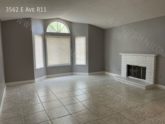 Building Photo - EAST PALMDALE JUST REHABBED 3BD/2BATH ONE ...