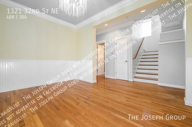 Foto del edificio - 1321 32nd St NE