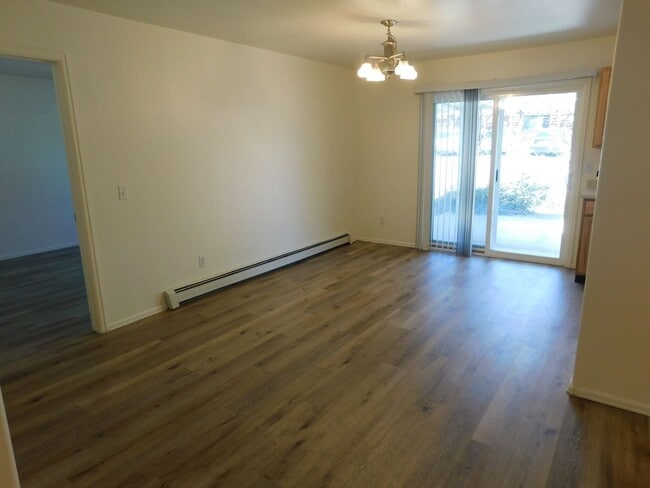 Building Photo - 424 Pendleton Street