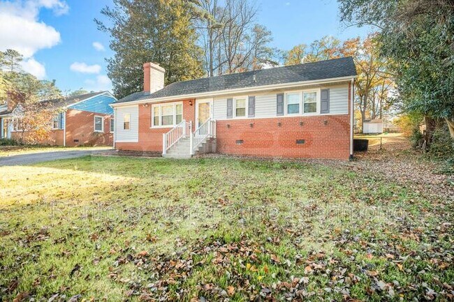 Building Photo - 9023 Farmington Dr