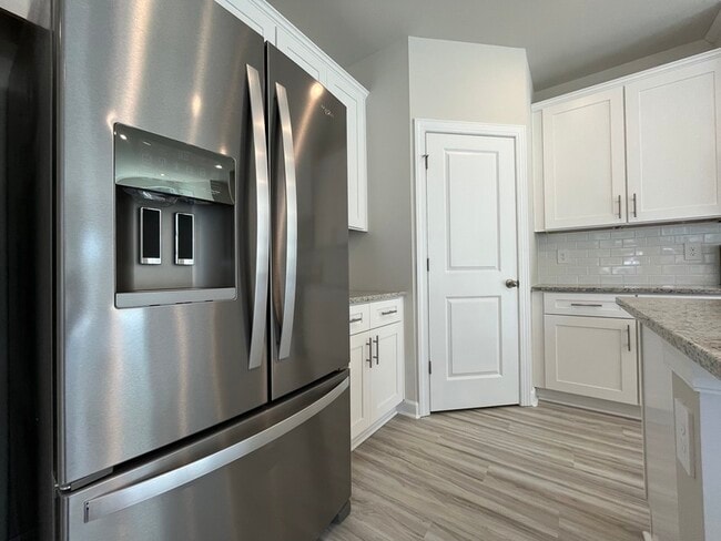 Building Photo - 1716 Braemar Vlg Dr