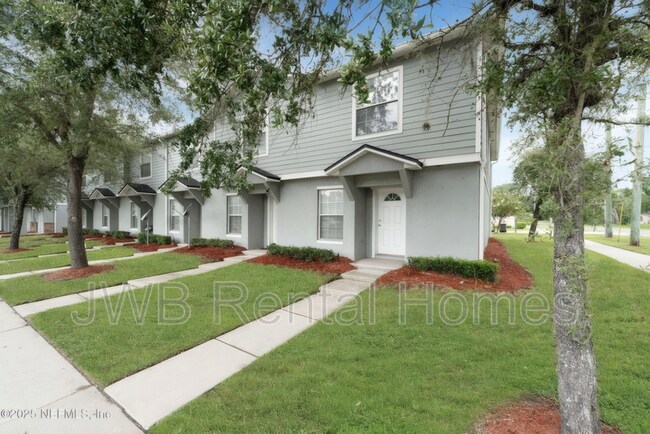 Foto del edificio - 8400 McGirts Village Ln