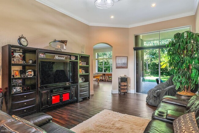 Building Photo - 5 br, 3 bath House - 10456 Cypress Lakes P...