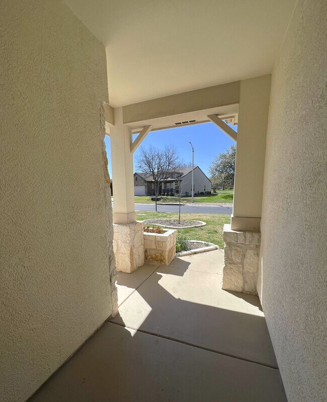 Foto del edificio - 518 Deer Meadow Circle-Unfurnished Sun Cit...
