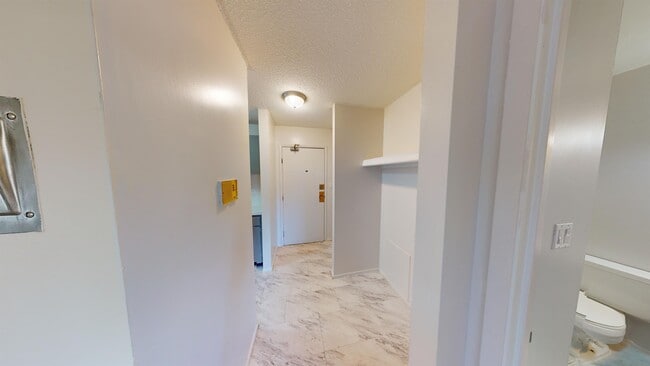 Building Photo - 9515-9100 100 Ave.