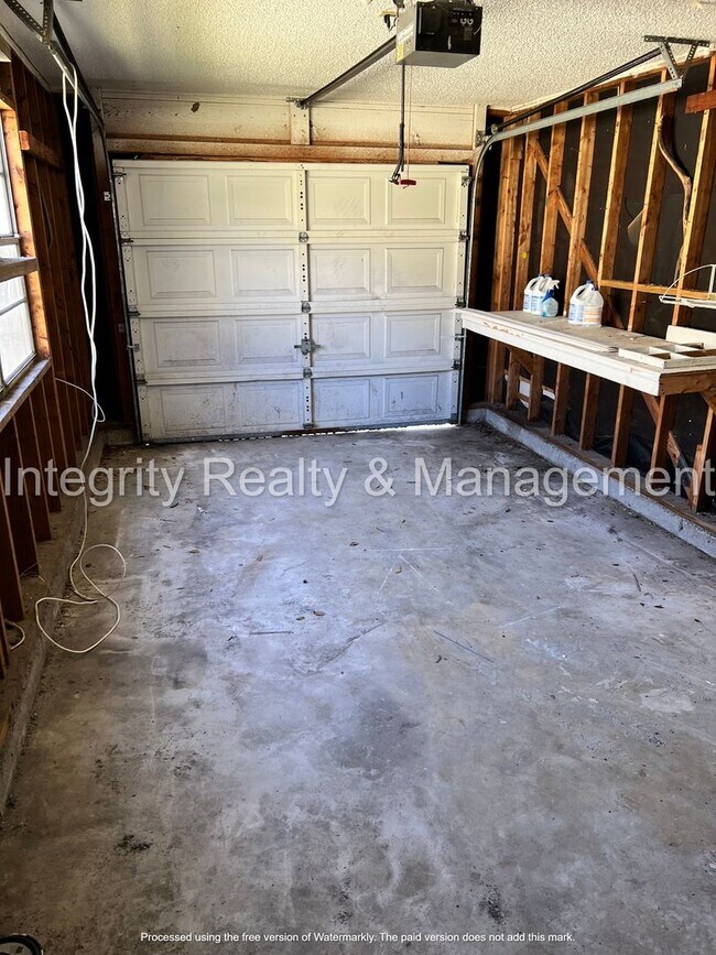 Foto del edificio - Charming cottage feel 3-bedroom, 2-bathroom house