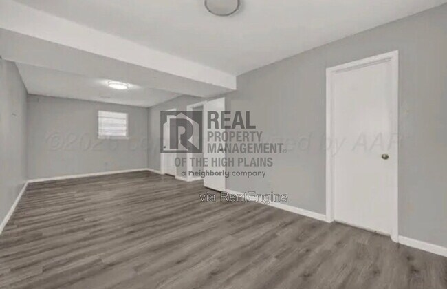 Foto del edificio - 5111 Matador Trail