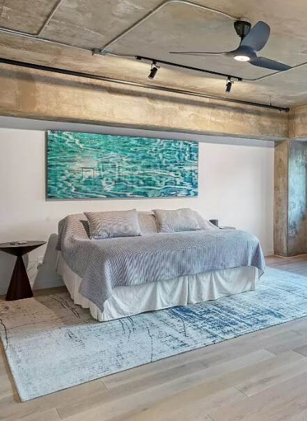 Building Photo - 1999 McKinney-170251