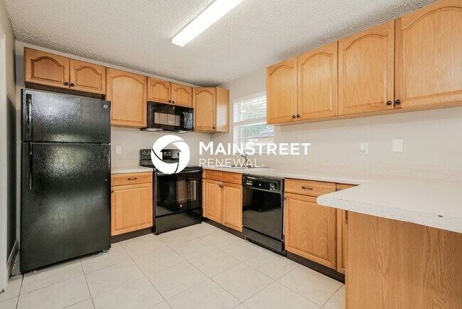 Foto del edificio - 3 Bedroom Pet-Friendly Home in Greenacres,...