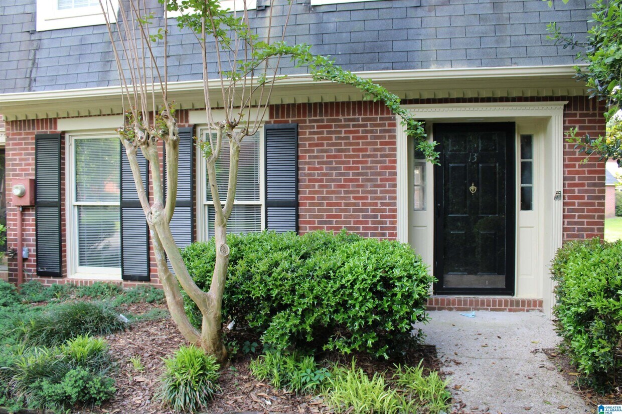 Primary Photo - 13 Ashford Cir
