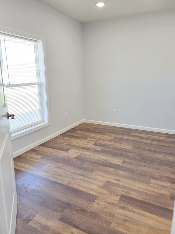 Foto del edificio - 2255 Fairfax Dr