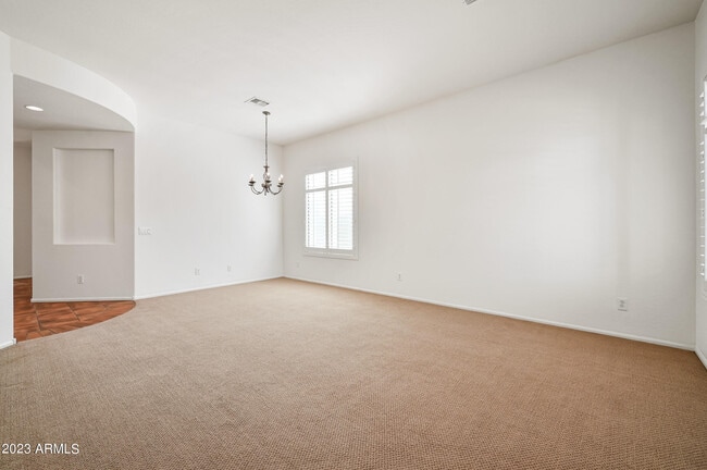 Foto del edificio - 3625 E Palmer St