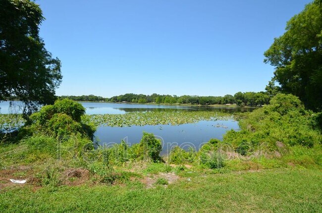 Foto del edificio - 3920 Versailles Dr