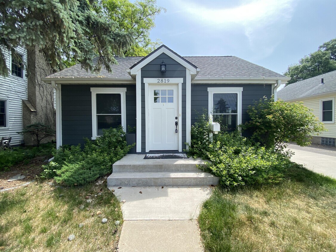 Foto principal - 2819 Toledo Ave S