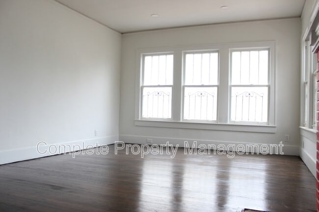 Building Photo - 1412 Alabama Ave SW