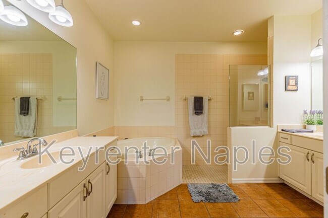 Foto del edificio - 12862 Carrington Cir