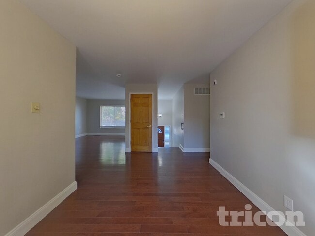 Foto del edificio - 3134 S Richfield St