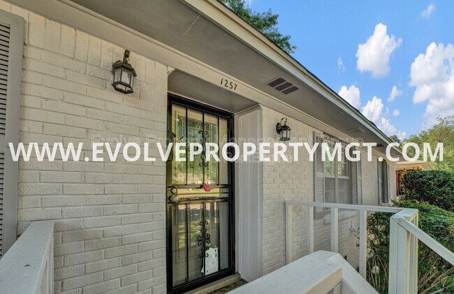 Building Photo - 1257 Whitewater Rd