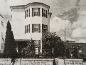 Building Photo - 5 Massasoit Rd