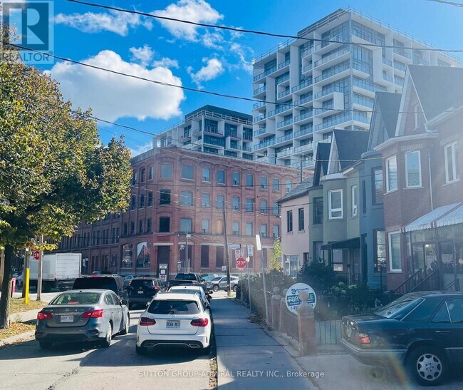 Building Photo - 9 Tecumseth St.