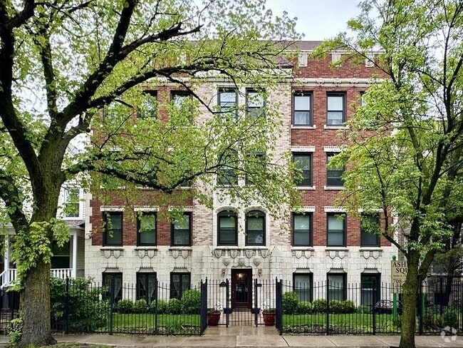 Building Photo - 4531 N Ashland Ave