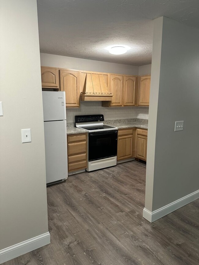 Foto del interior - 310 Thompson Road LLC