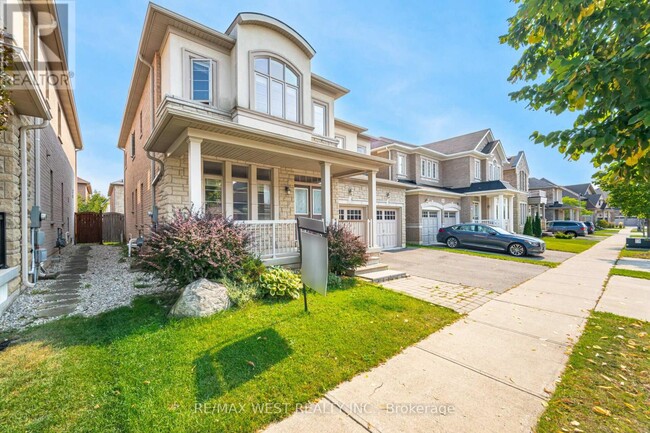 Building Photo - 422 Hidden Trail