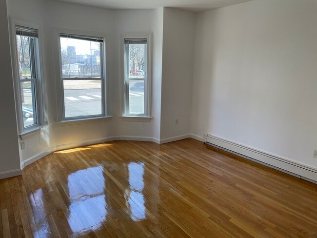 Building Photo - 150 Webster Ave